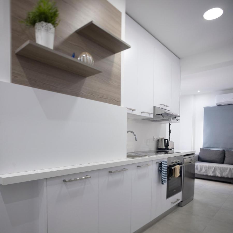 Lovely 2 Bed Apartment In Larnaca City Centre מראה חיצוני תמונה