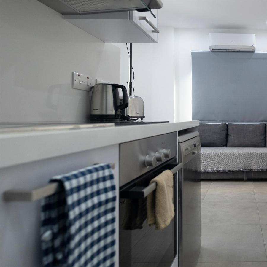 Lovely 2 Bed Apartment In Larnaca City Centre מראה חיצוני תמונה